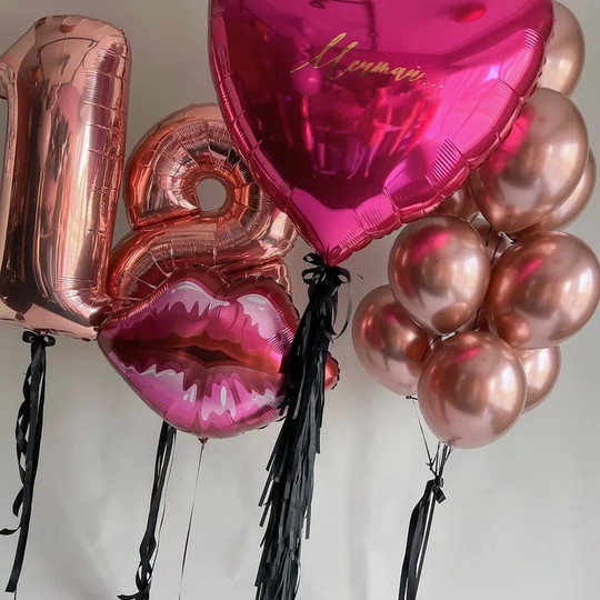 Композиция «18 лет» из воздушных шаров 20